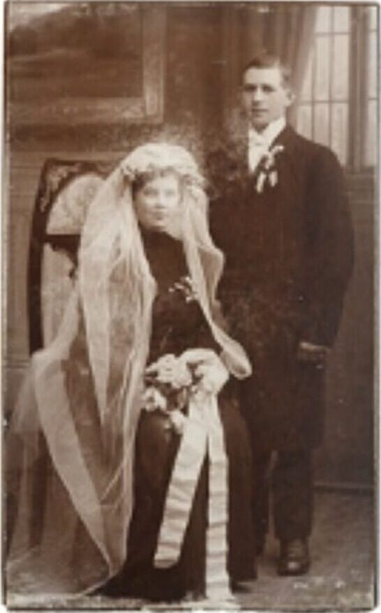  Fotot är förbättrat och färglagt av MyHeritage.