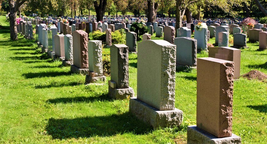 Besök begravningsplatser för att bevara familjehistoria