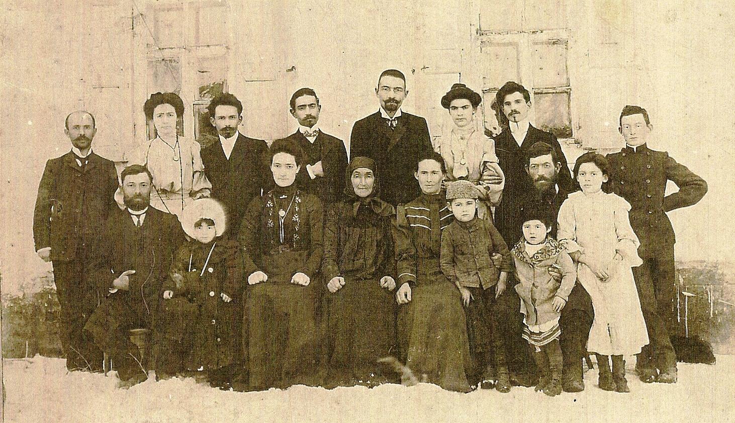 Belkoff-familjen i Priluki, Ukraina. Vinter 1904-05